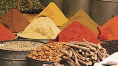 Gewürze auf dem Markt, Marokko