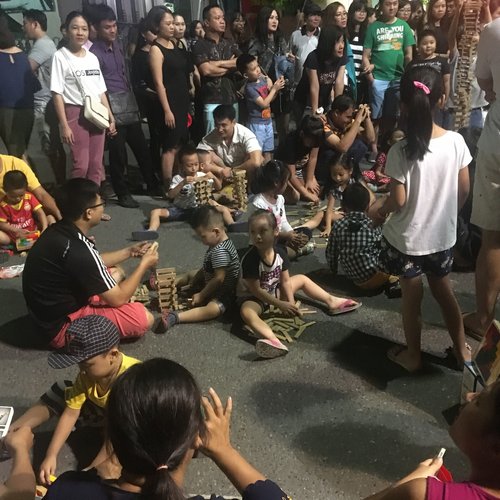 Strassenfest-Hoan-Kiem-Lake, Vietnam