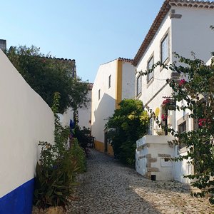 Gassen in Óbidos in Portugal