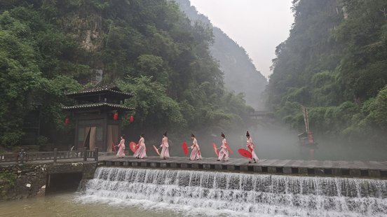 Aufführung in der Xiling Schlucht