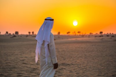 Omani in der Wüste, Oman