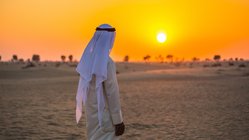 Omani in der Wüste, Oman