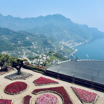 Panoramablick von der Terrasse der Villa Rufolo 