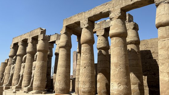 Säulen im Karnaktempel in Luxor