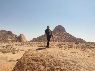 SKR Mitarbeiterin Kerstin am Spitzkoppe