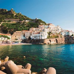Kleiner Küstenort, Golf von Neapel
