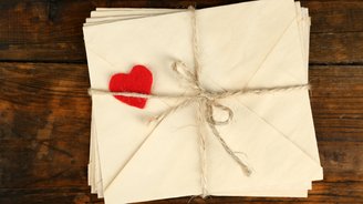Positive Botschaften_Stapel Liebesbriefe