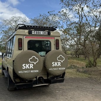 SKR Jeep im Tarangire Nationalpark in Tansania 