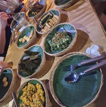 Traditionelles Abendessen bei einer einheimischen Familie