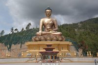 riesige goldene Buddha-Statue in Bhutan