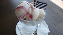 Eis im Becher, Lesbos