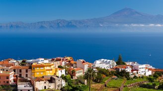 Blick von Aguro auf den Teide Vulkan auf La Gomera