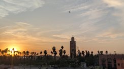Sonnenuntergang mit Blick auf die Koutoubia-Moschee - ein Highlight im Marokko Reisebericht