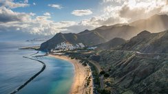 Santa Cruz mit Blick auf Playa de las Teresitas und San Andres, Teneriffa