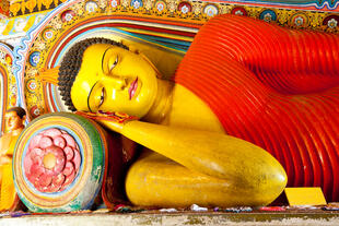 Buddha im Isurumuniya Tempel