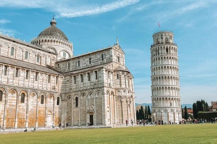 schiefer Turm von Pisa