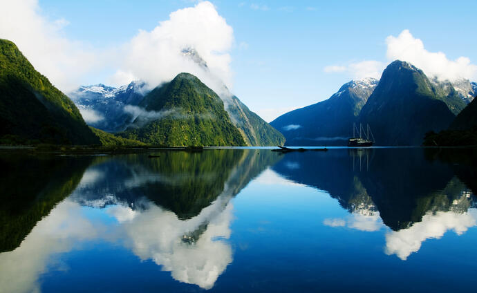 Milford Sounds 