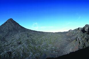 Schwarzer Berg auf der Insel Pico 