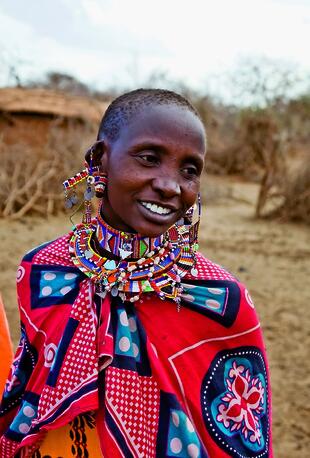 Massai Frau