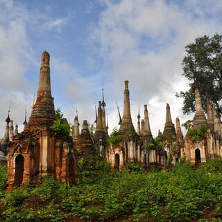 Indein Stupas 