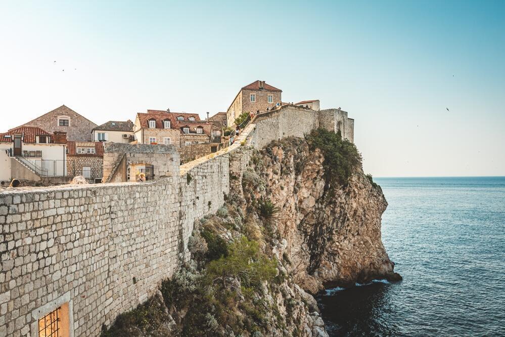 Historische Stadtmauer in Dubrovnik 