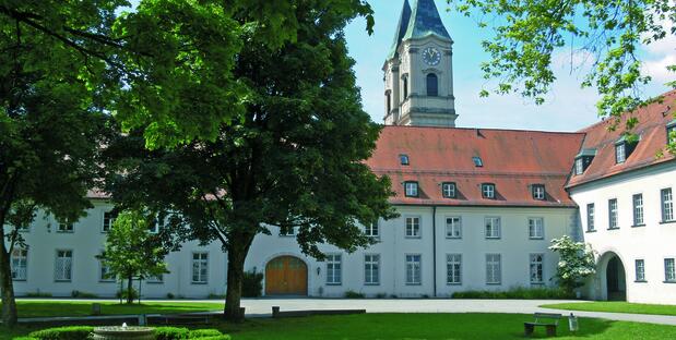 Kloster Außenansicht