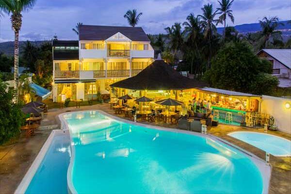 Pool und Bar