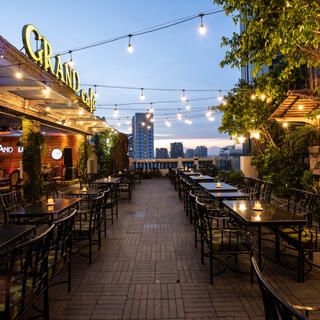 Rooftopbar des Grand Saigon - VNRLUX