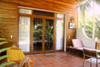 Terrasse eines Bungalows