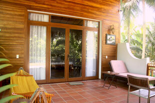 Terrasse eines Bungalows