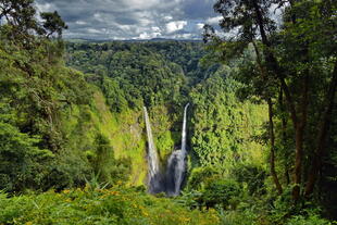 Wasserfall auf dem Bolaven Plateau