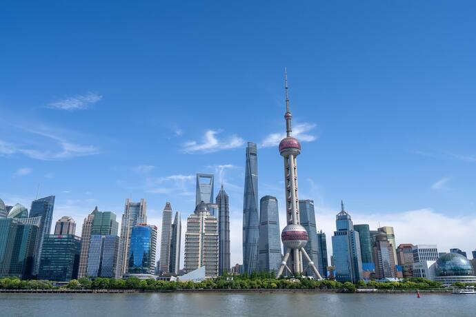 Die Skyline von Shanghai auf einer China Reise mit SKR