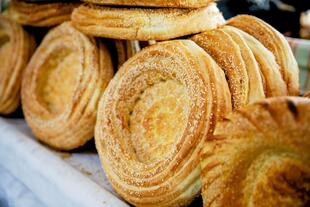 Brot auf dem Tschor Su Markt 