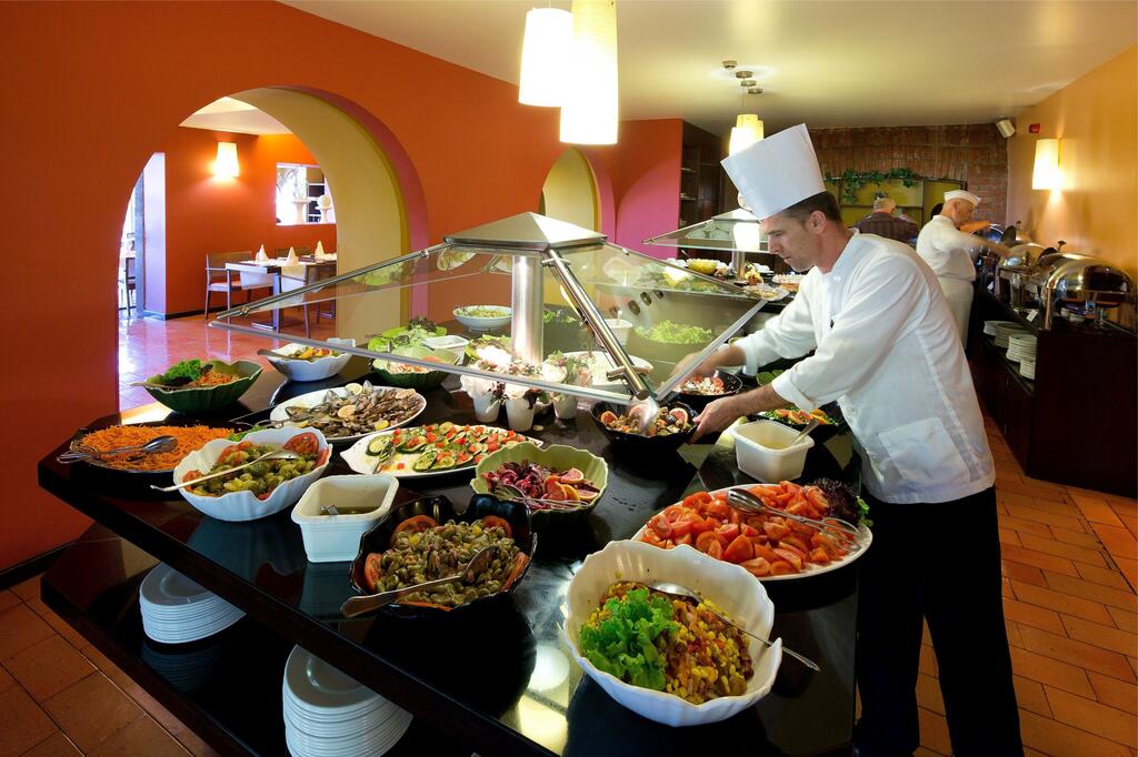 Buffet und Salatbar