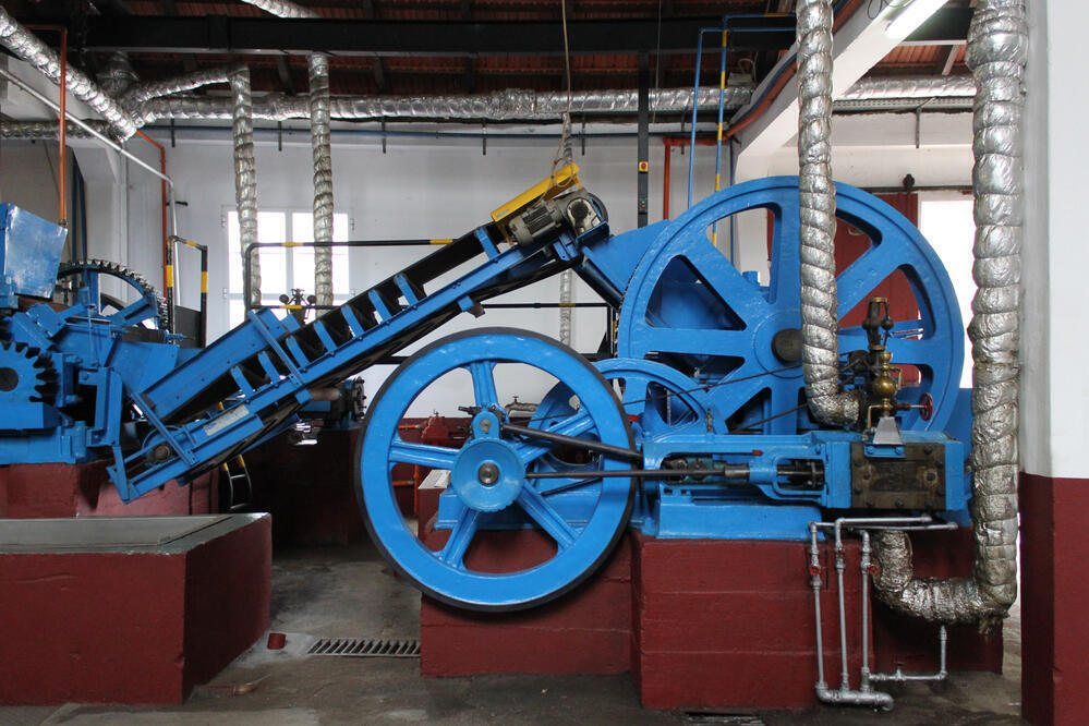 Dampfmaschine in einer Zuckerrohrfabrik