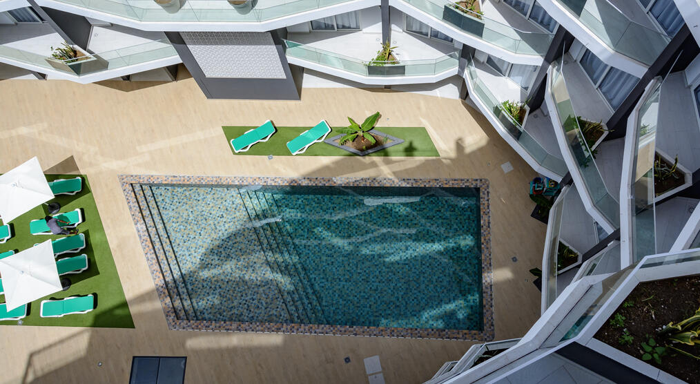 Pool 2