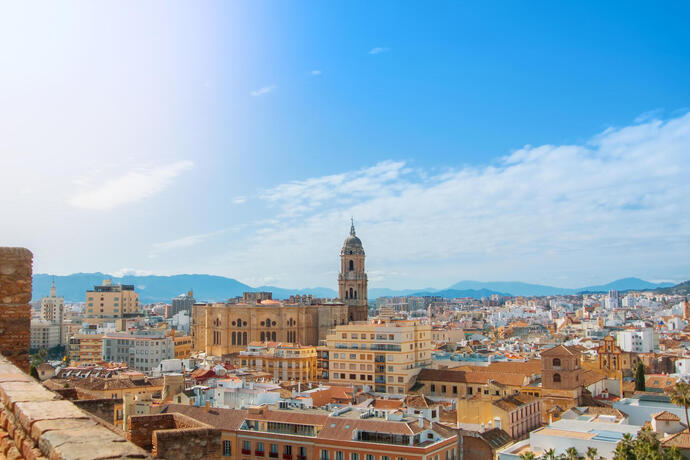 Blick über die Stadt Málaga in Andalusien