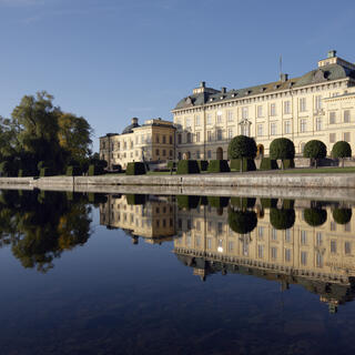 Dtrottningolm Palace