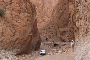 Strasse der Kasbah In der Todhra-Schlucht
