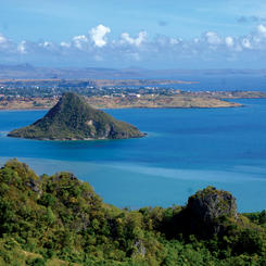 Blick auf die Felseninsel Pain de Sucre