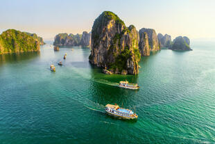 Dschunke in der Halong Bucht 