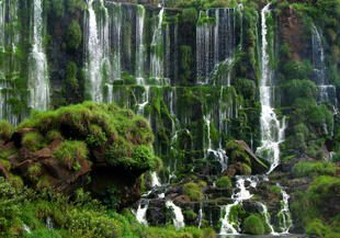 Landschaft an den Iguazu Wasserfällen