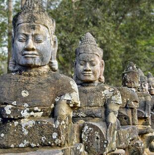 Steinstatuen in Angkor Wat, Kambodscha
