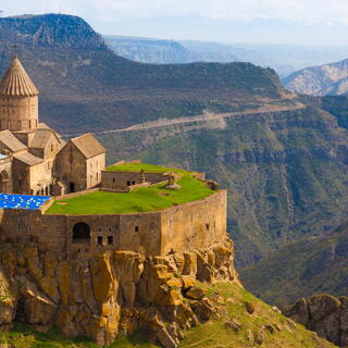 Beruehmte Kazbegi Kirche in Armenien