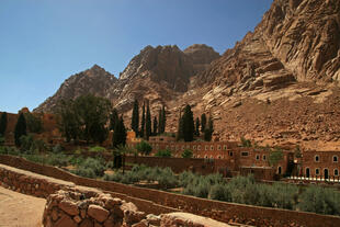 Sinai Gebirge mit Katharinenkloster - Ägypten Sehenswürdigkeit