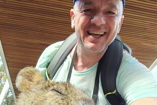 SKR-Gast Henri mit einem Quokka