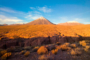 Vulkan in der Atacama Wüste