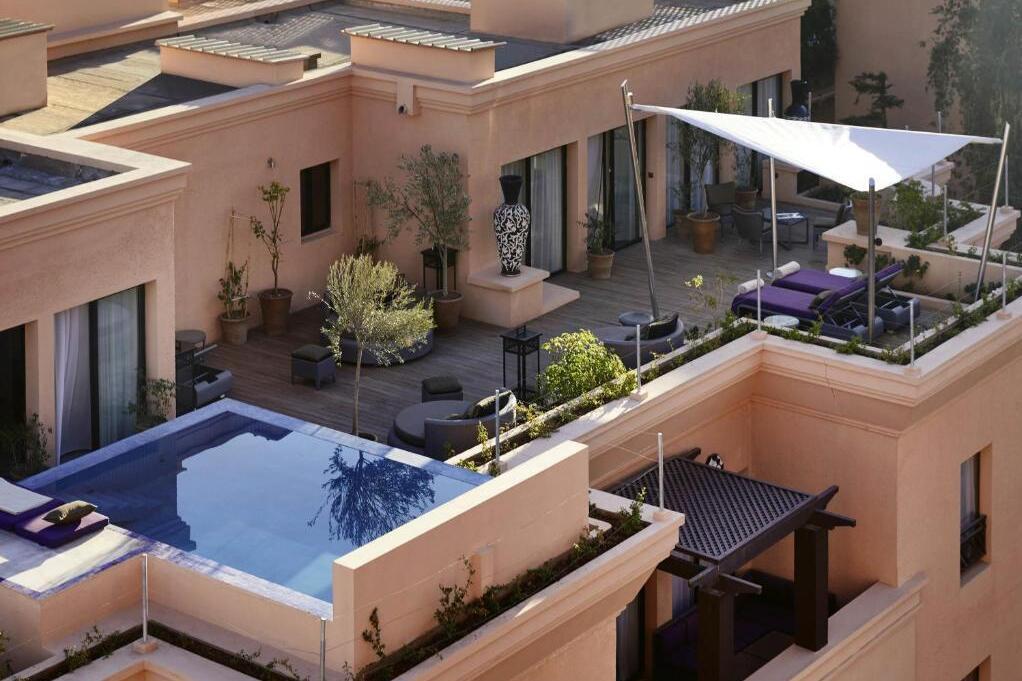 Pool auf Dachterrasse