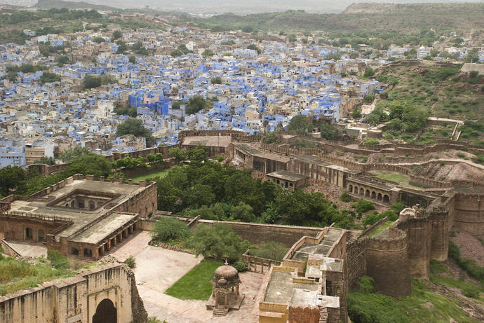 Blick vom Meherangarh Fort auf die blaue Stadt Jodhpur