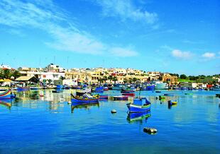 bunte Bötchen in den Häfen von Malta verleiten zum träumen